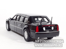 Автоминиатюра модели - Cadillac Beast II Limousine Black 1:64 596