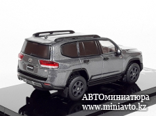 Автоминиатюра модели - Toyota Land Cruiser LC300 JA300W grau 1:64 HOBBY JAPAN