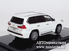 Автоминиатюра модели - Lexus LX 570 white 1:64 Kyosho