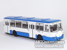 Автоминиатюра модели - ЛиАЗ 677М, бело-синий 1:43 Советский Автобус