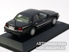 Автоминиатюра модели - Ford Crown Victoria 2000 black Ixo