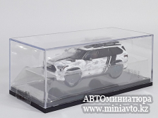 Автоминиатюра модели - Toyota Sequoia Pro TRD white 1:64 GCD