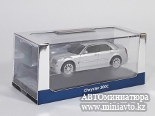 Автоминиатюра модели - Chrysler 300 С  SRT8 silver 1:64 DCT