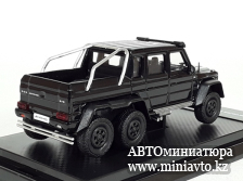 Автоминиатюра модели - Mercedes Benz G63 6 x 6 AMG черный 1:64 DCM