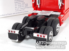 Автоминиатюра модели - VOLVO 770 Red 1:43 Eligor