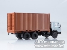 Автоминиатюра модели - КАМАЗ-53212 с 20-футовым контейнером ПАО КАМАЗ