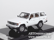 Автоминиатюра модели - TOYOTA Land Cruiser LC60 LHD white 1:64 GCD