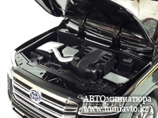 Автоминиатюра модели - Toyota LAND CRUISER 300  Black 1:18 CPM junior series