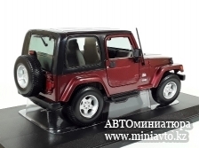 Автоминиатюра модели - Jeep Wrangler Sahara бордо 1:18 Maisto