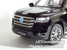 Автоминиатюра модели - Toyota LAND CRUISER 300  Black 1:18 CPM junior series