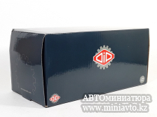Автоминиатюра модели - ГАЗ-52-04 голубая кабина,синий борт 1:43 DiP Models