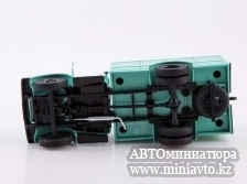 Автоминиатюра модели - КХА-2-57 (ГАЗ-51А) Хлеб Легендарные грузовики Modimio