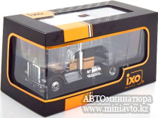 Автоминиатюра модели - Kenworth W900 1976 black/creme  1:43 Ixo