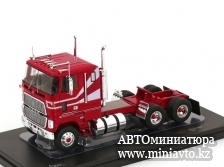 Автоминиатюра модели - Ford CL 9000 towing vehicle 1976 red/white 1:43 Ixo