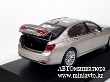 Автоминиатюра модели - BMW 7 Series 750Li G12 Cashmir silver 1:43 Paragon Models