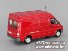 Автоминиатюра модели - MERCEDES-BENZ Sprinter Classic, фургон, red Minichamps
