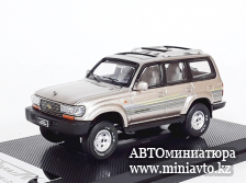 Автоминиатюра модели - TOYOTA Land Cruiser J8 (1990), Gold 1:64 KengFai