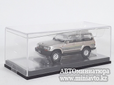 Автоминиатюра модели - TOYOTA Land Cruiser J8 (1990), Gold 1:64 KengFai