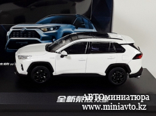 Автоминиатюра модели - Toyota RAV4 2020 White 1:43 China Promo Models