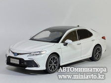 Автоминиатюра модели - Toyota CAMRY White 2023 1:18 CPM junior series