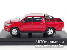 Автоминиатюра модели - Toyota Hilux MK6 Pick Up Truck Red 1:64 Ebbro 