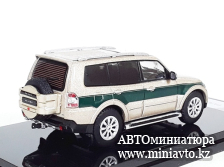 Автоминиатюра модели - Mitsubishi Pajero V97 gold/green 1:64 Shadow Pro