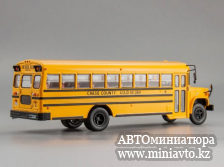 Автоминиатюра модели - GMC 6000 School Bus (1990), yellow IXO