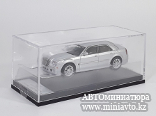 Автоминиатюра модели - Chrysler 300 С  SRT8 silver 1:64 DCT