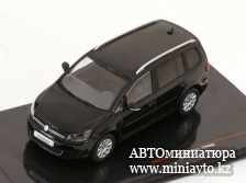 Автоминиатюра модели - VW Touran 2010 black 1:43 Ixo 