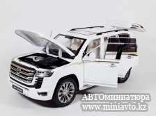 Автоминиатюра модели - Toyota LAND CRUISER 300 White 1:18 CPM junior series