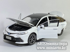 Автоминиатюра модели - Toyota CAMRY White 2023 1:18 CPM junior series