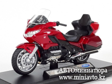 Автоминиатюра модели - HONDA  GOLD WING 2020 red 1:18 Welly 