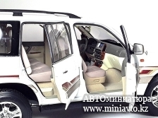Автоминиатюра модели - Toyota Land Cruiser LC100 2005 White 1:18 China Promo Models