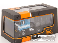 Автоминиатюра модели - GMC Astro 95 towing vehicle 1970 lightblue white 1:43 Ixo