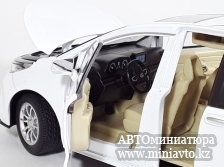 Автоминиатюра модели - Toyota Sienna Minivan Hybrid  White 1:24 CPM junior series