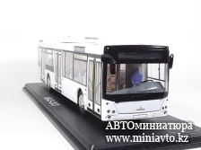 Автоминиатюра модели - МАЗ-203 автобус городской белый 1:43 SSM