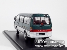 Автоминиатюра модели - Mitsubishi Delica Star Wagon III рестайл 2 1997-1999 green/silver 1:43 Sunyork Model