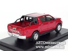 Автоминиатюра модели - Toyota Hilux MK6 Pick Up Truck Red 1:64 Ebbro 